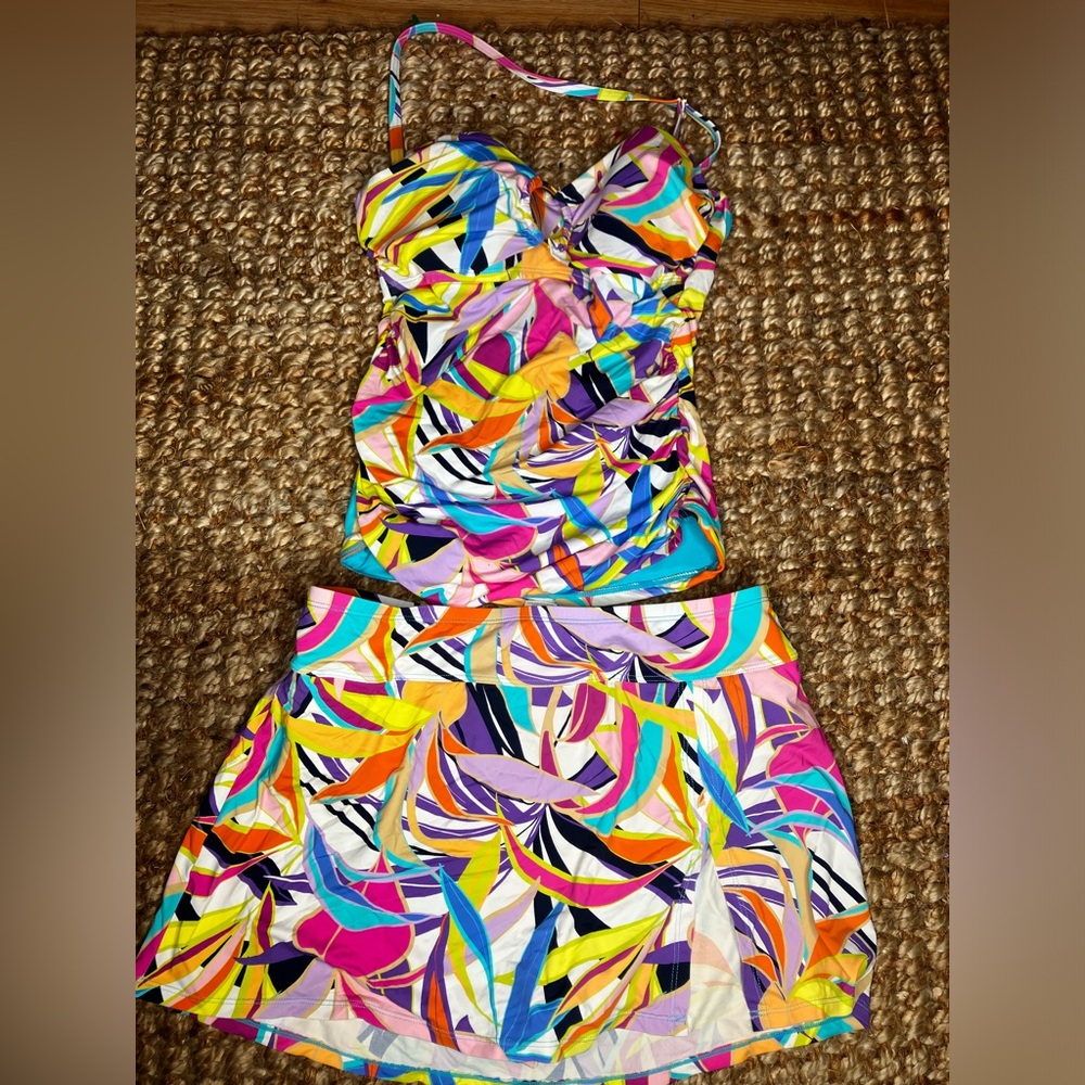 Bleu Rod Beattie Living Color Halter/ skirt swim set